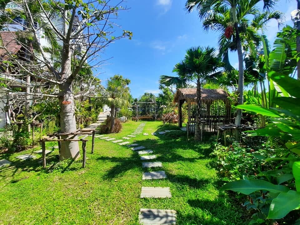 The Garden at Coco Paradiso Pool Cafe